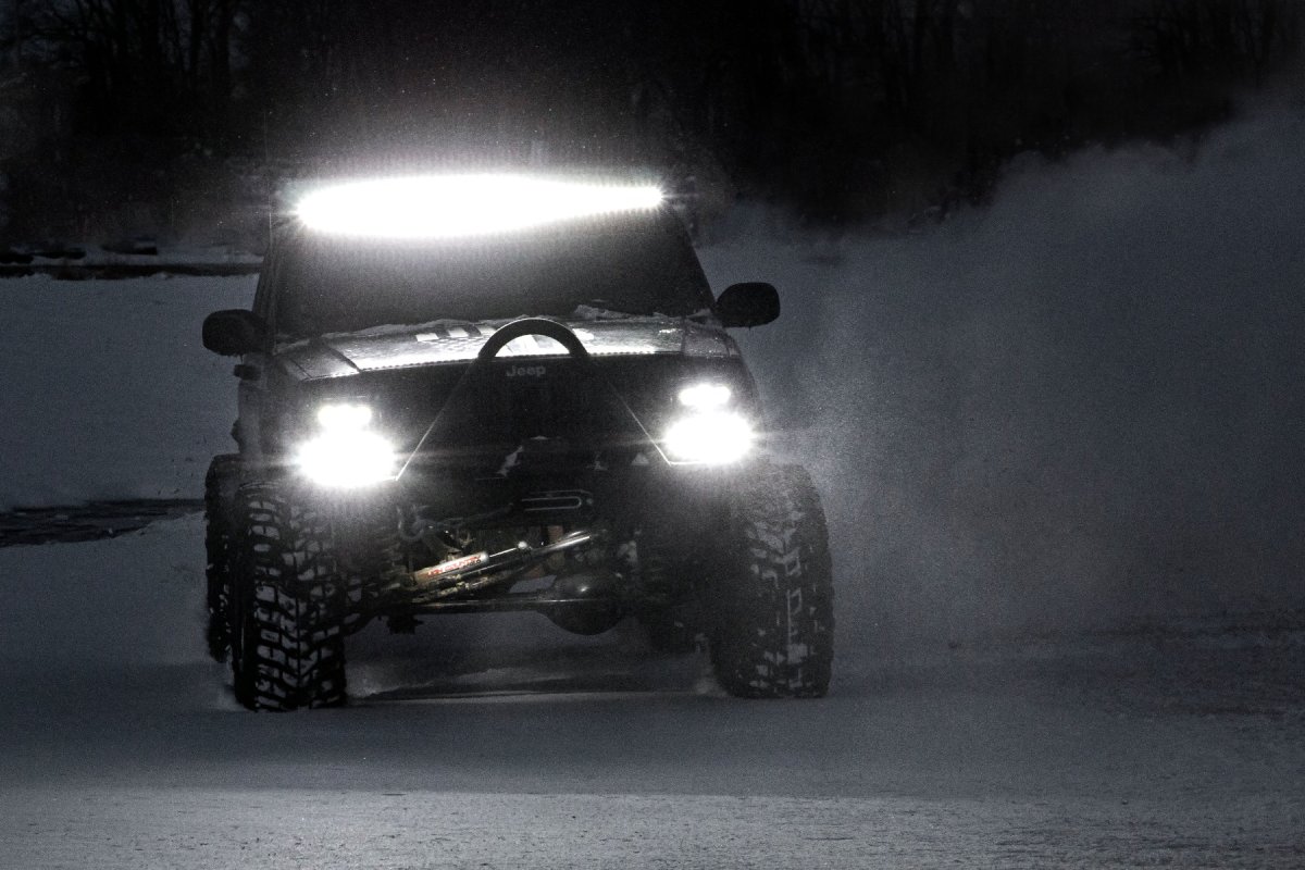 Jeep Cherokee Suspension Lift Kit - Rear - Rough Country - 4.5 Inch M1 with Rear AAL - '85-'01